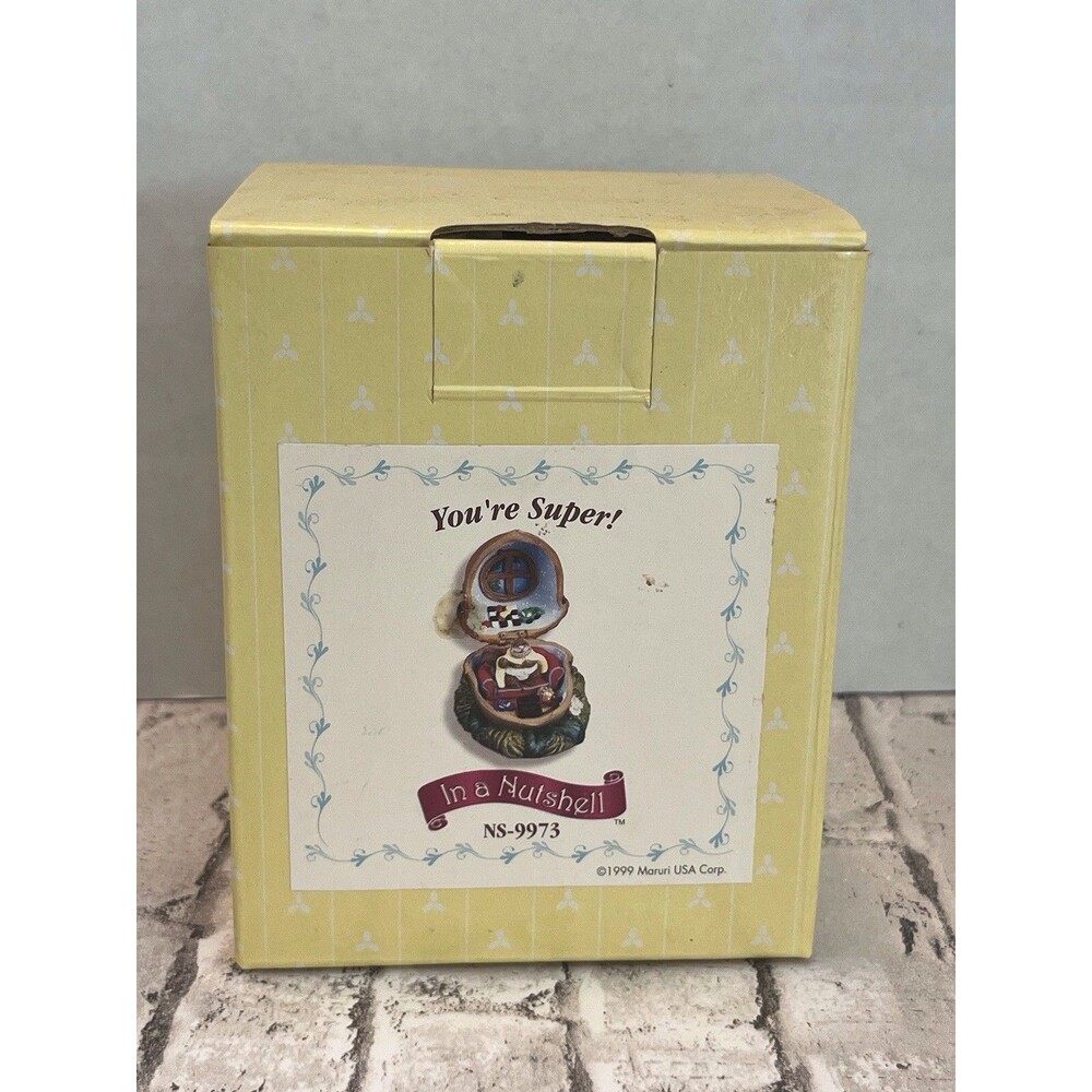 In A Nutshell "You’re Super" Figurine Jill Trenholm NS-9973 Maruri 1999